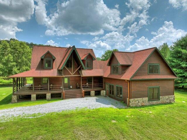 House for sale in Mineral Bluff