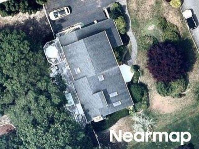 House for sale in Manorville