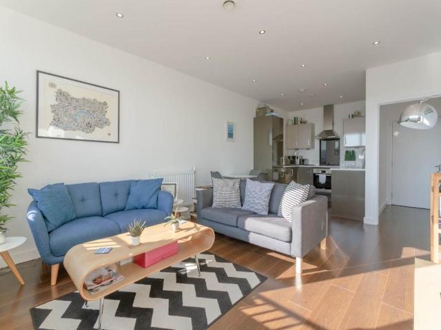Apartment for rent in Reach, Greater London