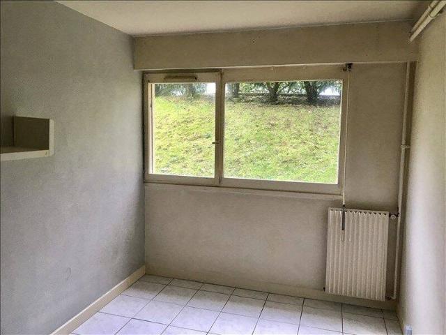 Studio location à Les Sentes, Bailly