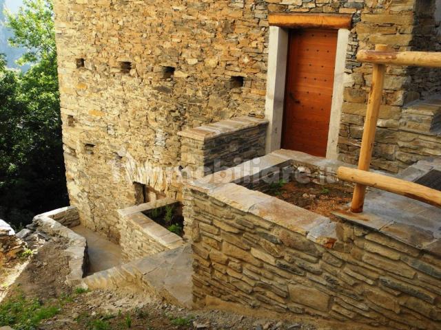 Villa Indipendente in affitto a Colletto, Castelmagno