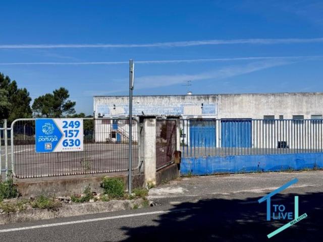 Armazém venda em Alcanena, Santarém