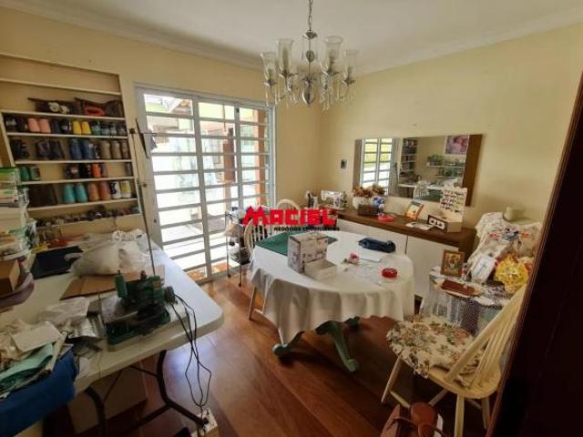 Casa venda em Região Imediata de São José dos Campos, Região Metropolitana do Vale do Paraíba e Litoral Norte