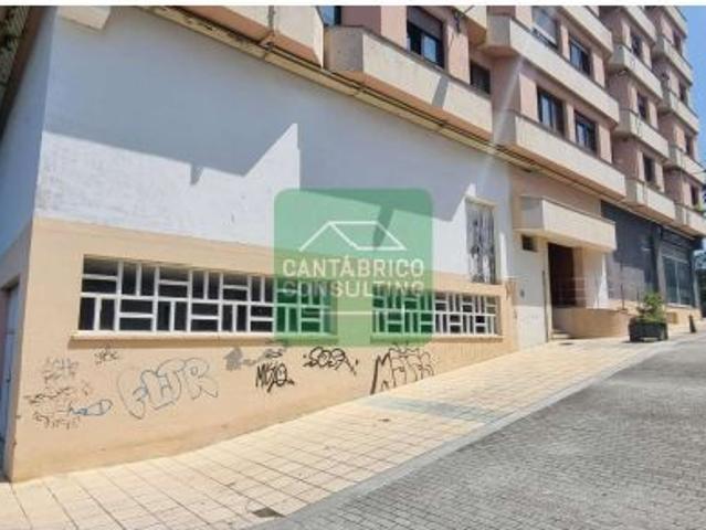 Local Comercial en venta en Navia, Asturias