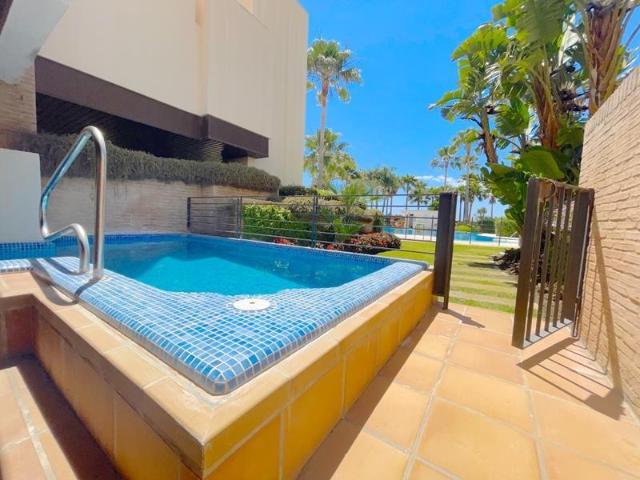 Piso en alquiler en Alcazaba Beach, Costa del Sol Occidental