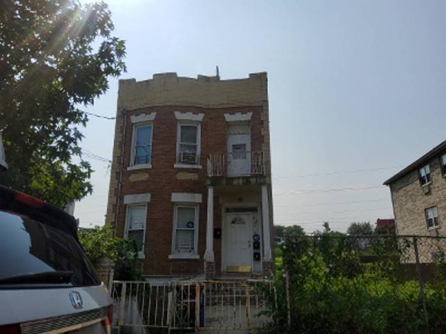 House for sale in The Bronx, Arverne