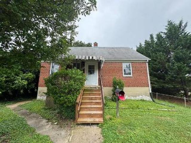 House for sale in Parkville