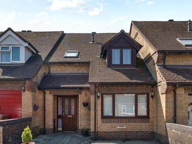 House for sale in The Slade, Oxfordshire