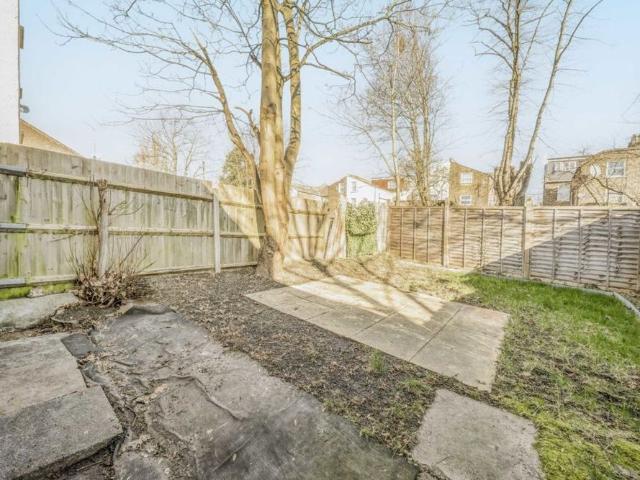 Apartment for rent in Harlesden, Greater London