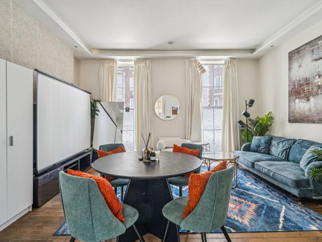 Apartment for rent in Marylebone, Greater London