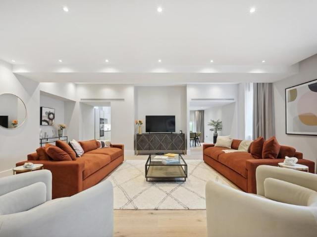 Apartment for rent in Marylebone, Greater London