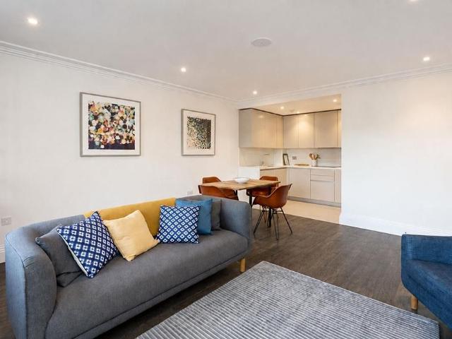 Apartment for rent in Marylebone, Greater London