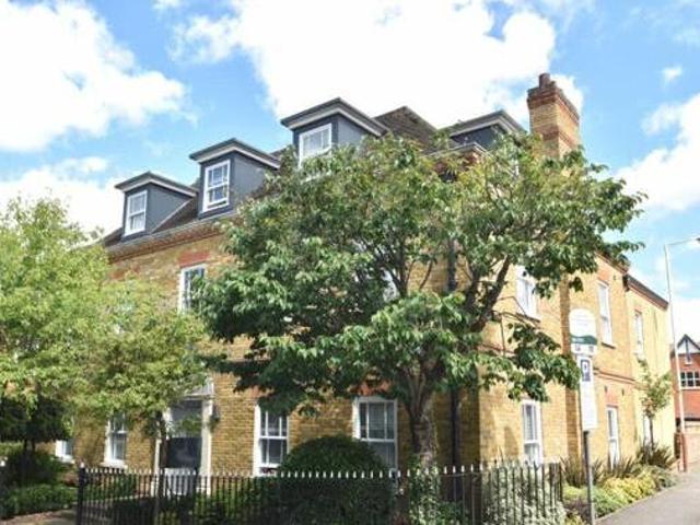 House for sale in Weybridge, Elmbridge