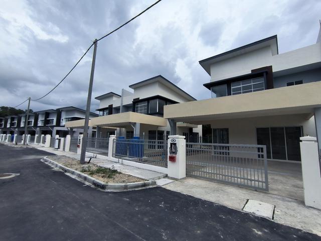 Residential House for sale in Tuaran Village, Sabah