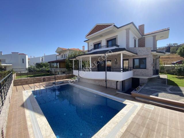 Ayvalik, Balikesir içerisinde satılık Villa