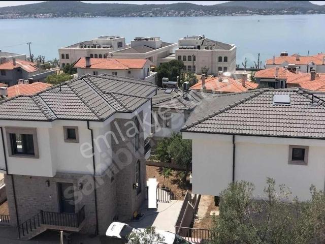 Ayvalik, Balikesir içerisinde satılık Villa