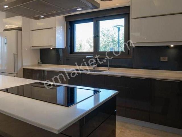 Ayvalik, Balikesir içerisinde satılık Kösk