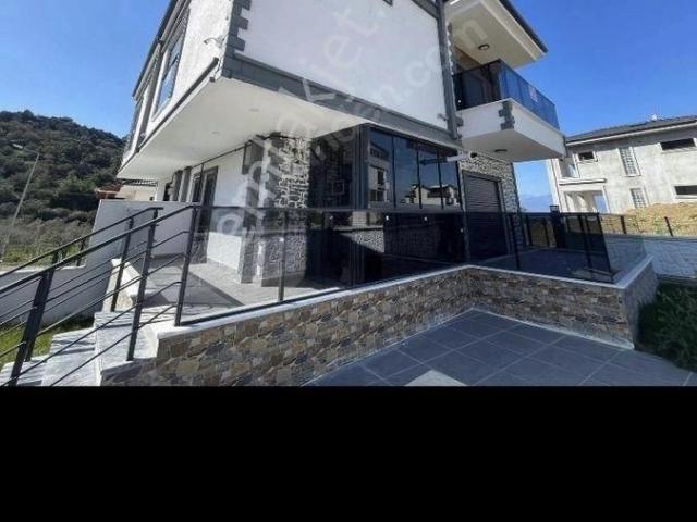 Burhaniye, Balikesir içerisinde satılık Villa