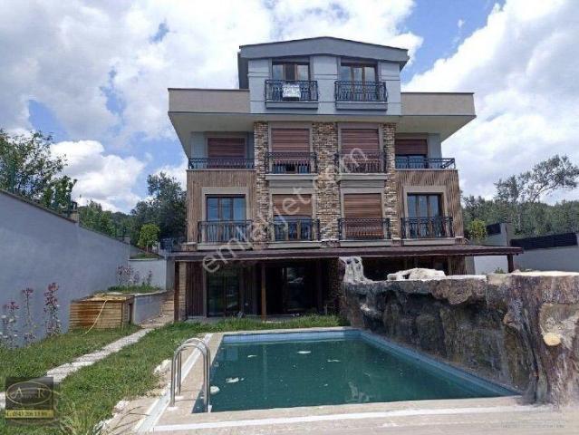 Edremit, Balikesir içerisinde satılık Villa