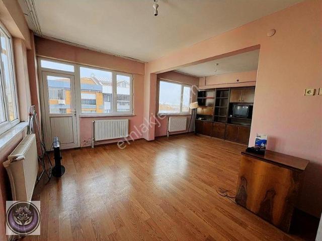 Kasaplar, Altıeylül içerisinde kiralık mülk