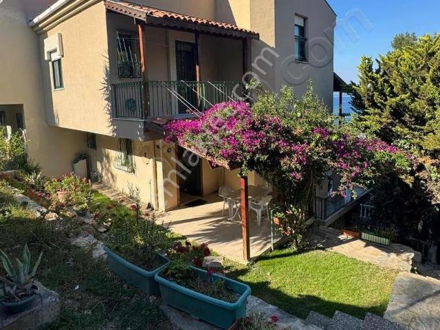 Urla, İzmir içerisinde kiralık Villa