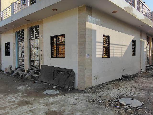 House for sale in Hariana