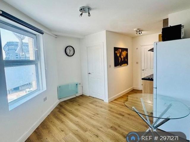 Apartment for rent in Plaistow, Greater London
