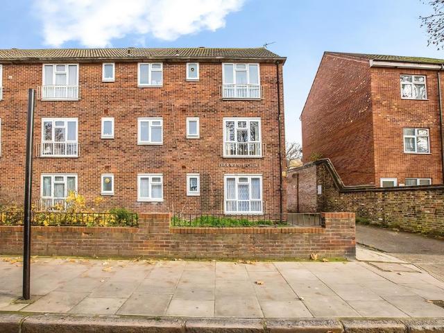 Apartment for rent in Plaistow, Greater London