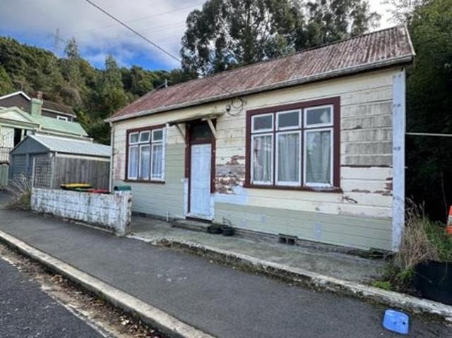 House for rent in Otakou