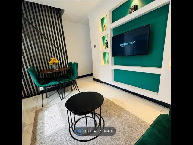 House for rent in St Thomas, Swansea