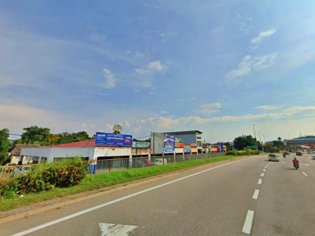 Shop for rent in Kajang, Langat