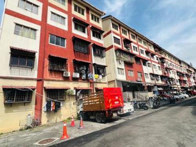 Apartment for sale in Kajang, Langat