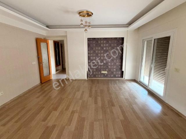 Çiğli, İzmir içerisinde kiralık mülk