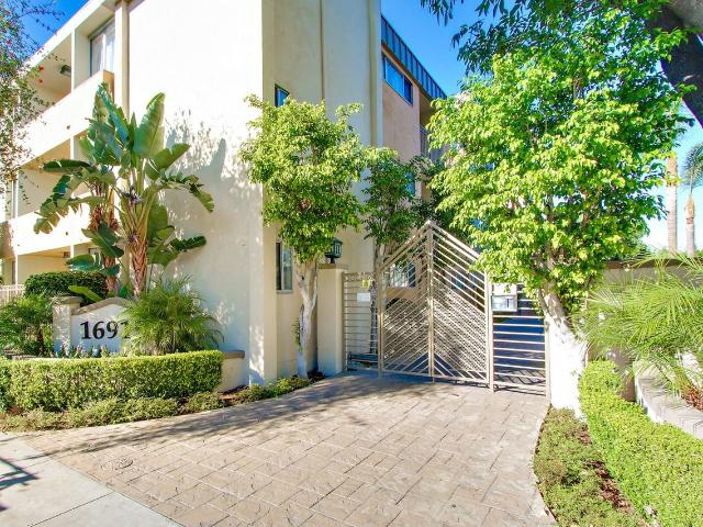 Apartment for rent in North Hills East Neighborhood Council District, Canoga Park