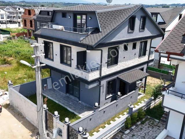 Kocaali, Sakarya içerisinde satılık Villa