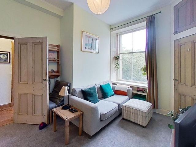Apartment for rent in Comiston, Scotland