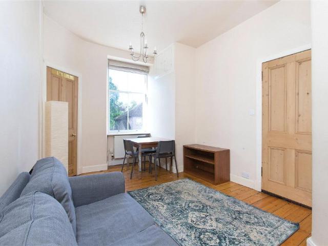 Apartment for rent in Comiston, Scotland