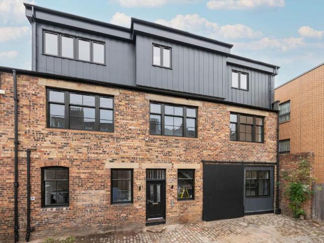 Apartment for rent in Morningside, Scotland