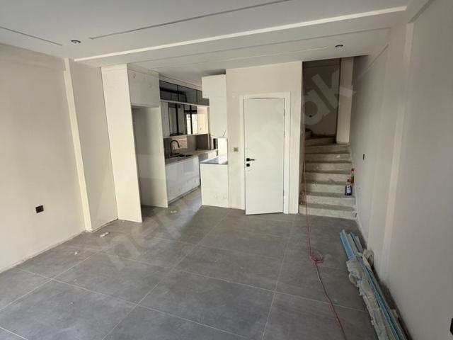 Gölcükler Mahallesi, Menderes içerisinde satılık Villa