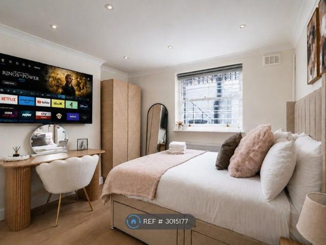 Apartment for rent in Marylebone, Greater London