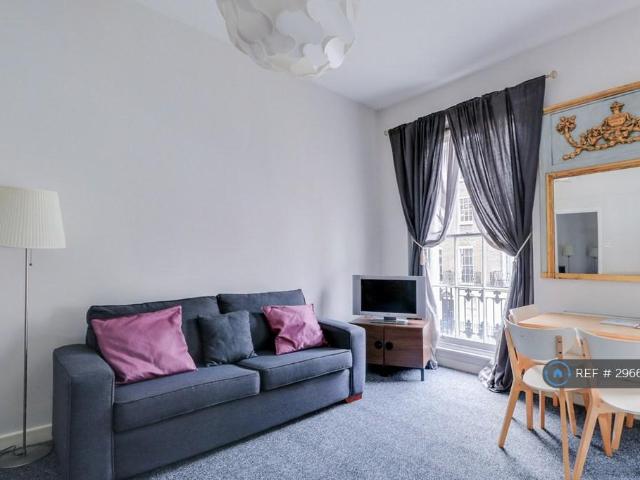 Apartment for rent in Marylebone, Greater London