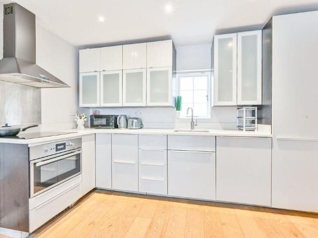 Apartment for rent in Marylebone, Greater London