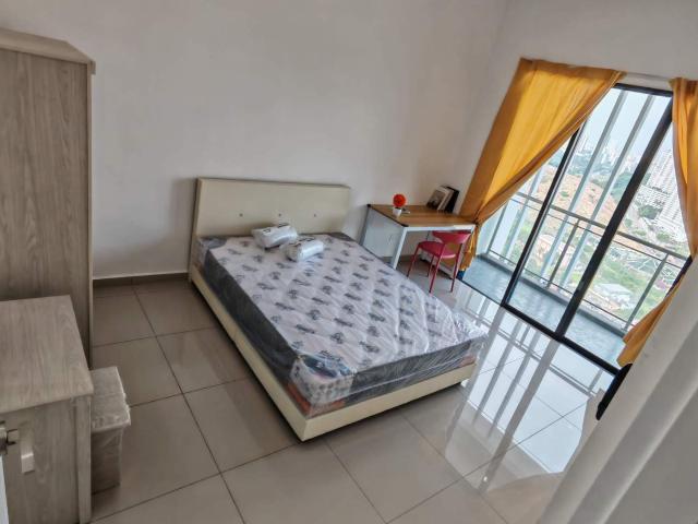 Room for rent in Farlim, George Town