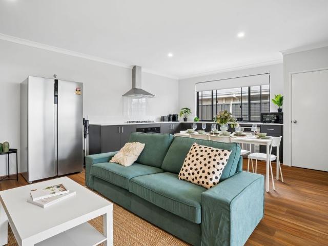 Room for rent in Cockburn, Western Australia