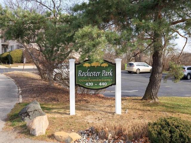 Condo for sale in Rochester, Michigan