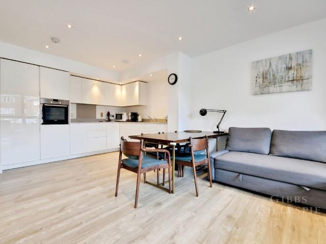 Apartment for rent in Greenhill, Greater London