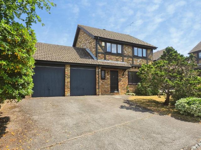 House for rent in Merrow, Guildford