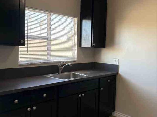 Apartment for rent in Canoga Park, California