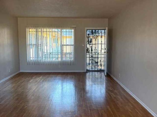 Apartment for rent in Canoga Park, California