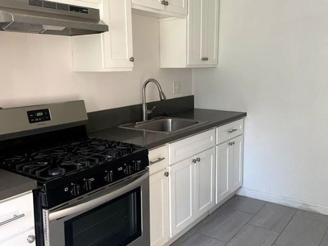 Apartment for rent in Canoga Park, California
